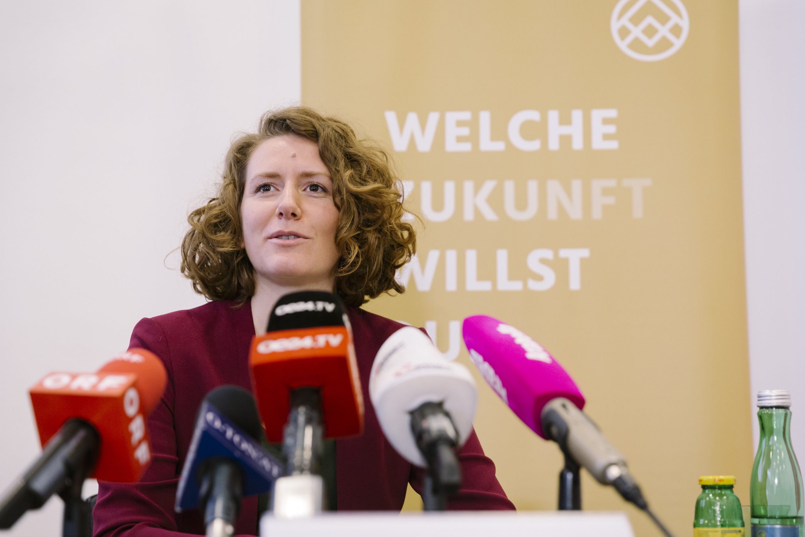 Katharina Rogenhofer...